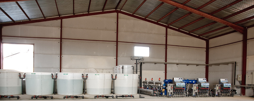 千庫(kù)網(wǎng)-工廠里的機(jī)器 鋼鐵廠環(huán)濁水處理應(yīng)用