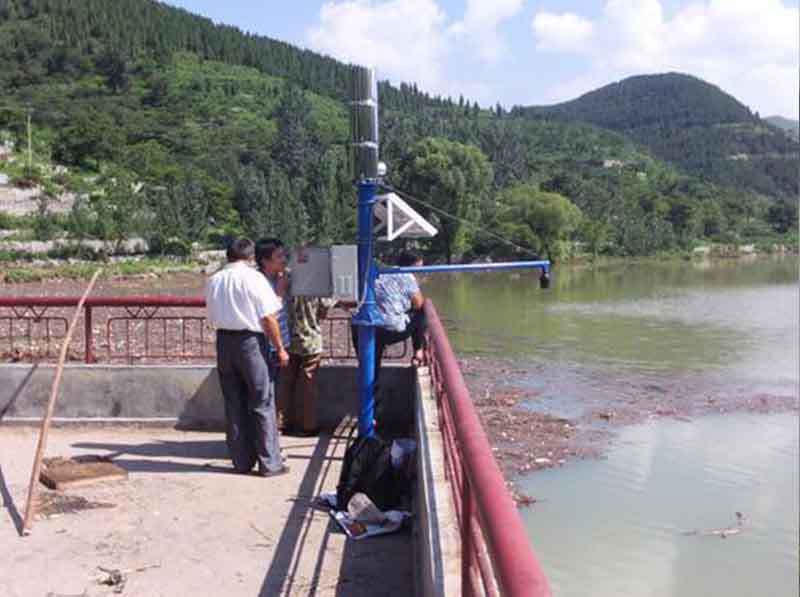 防腐超聲波物位計現場安裝調試