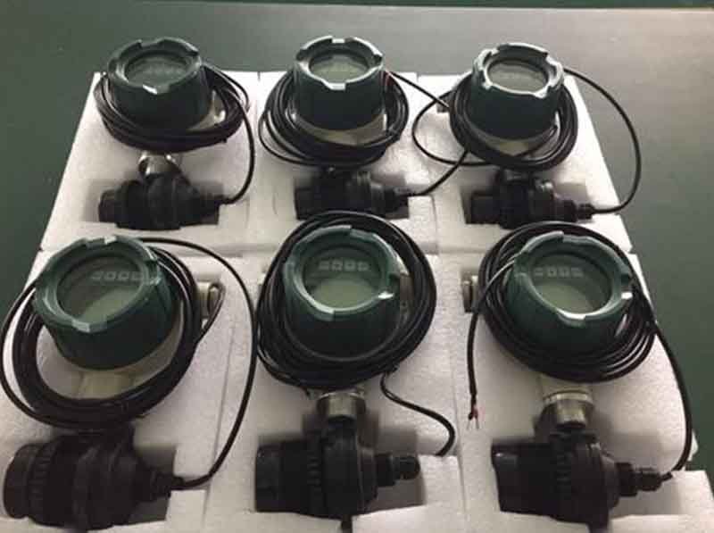 防爆分體式超聲波液位計(jì)實(shí)物圖