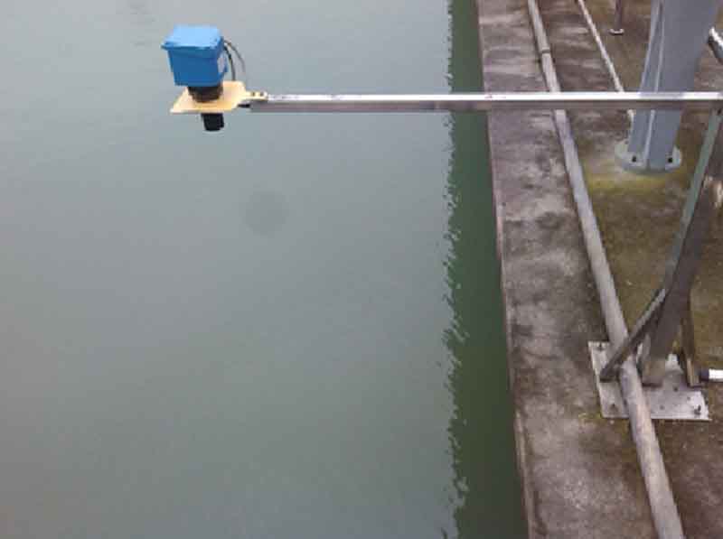 水池安裝超聲波液位計(jì)展示